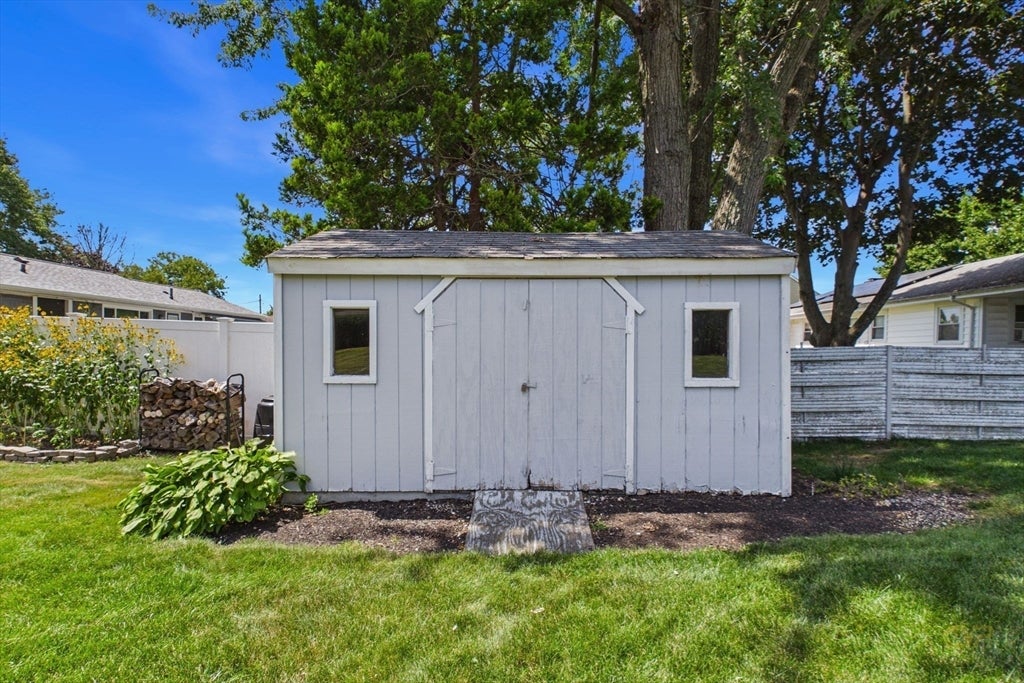 70 Fairmount St, New Bedford, MA, 70 Fairmount St, New Bedford, MA Photo #41