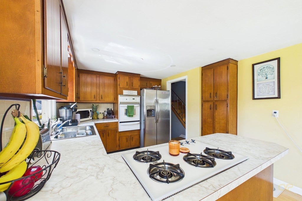 70 Fairmount St, New Bedford, MA, 70 Fairmount St, New Bedford, MA Photo #11