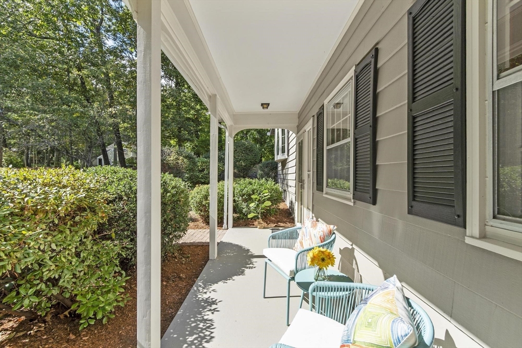 6 Black Horse Dr