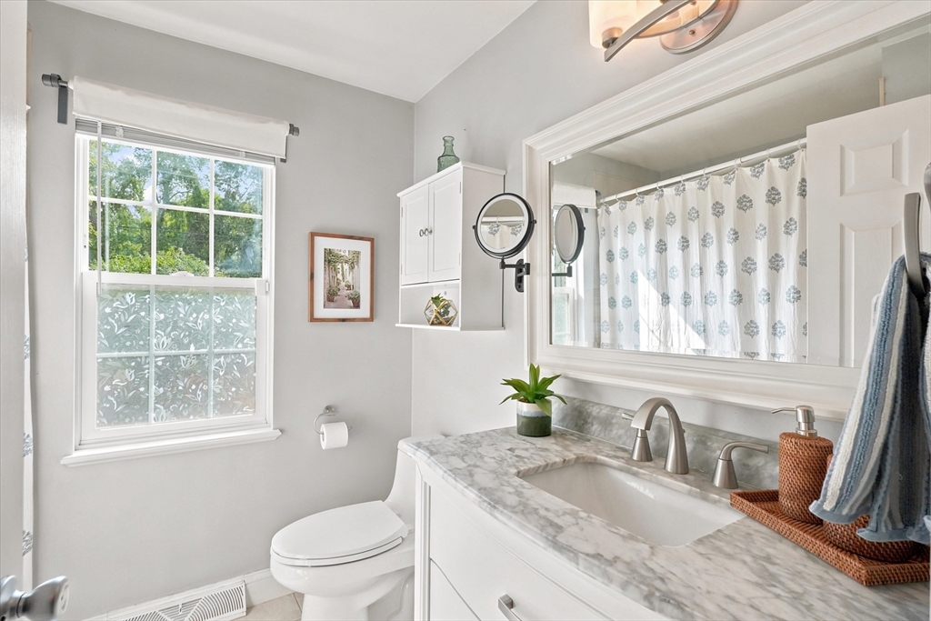 2 Chapman Pl #2, Leominster, MA, 2 Chapman Pl #2, Leominster, MA Photo #13