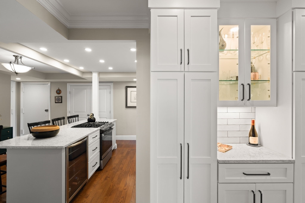 85 E India Row 20G