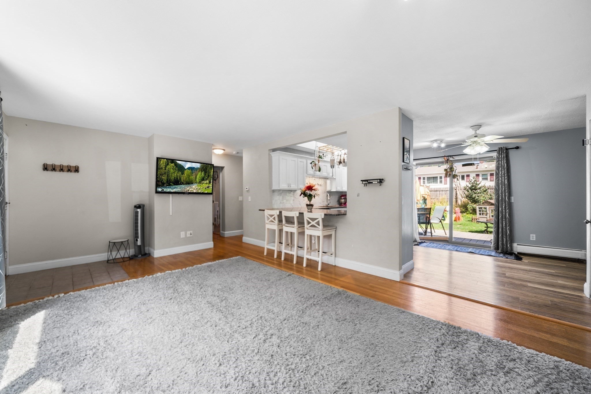 24 Kennedy St