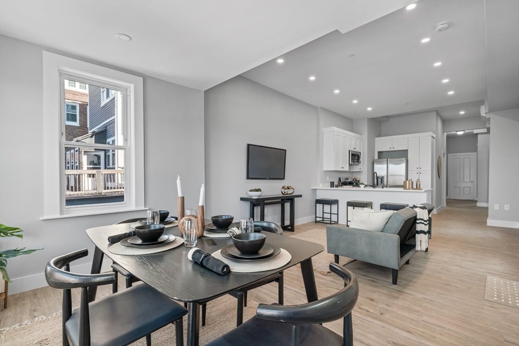 390 Meridian Street #2, Boston, MA, 390 Meridian Street #2, Boston, MA Photo #1