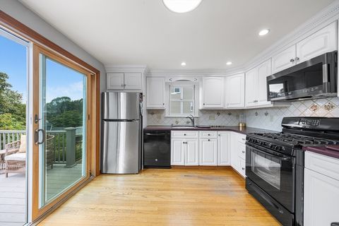 18 Appleby Rd Salem MA 01970