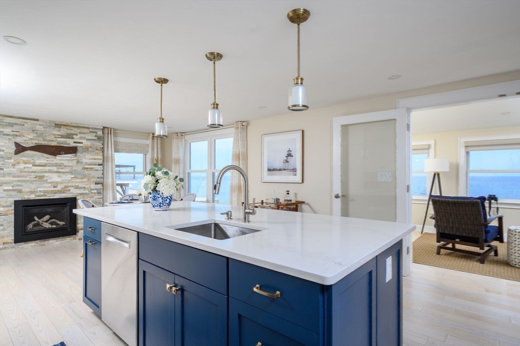 118 Oceanside Dr