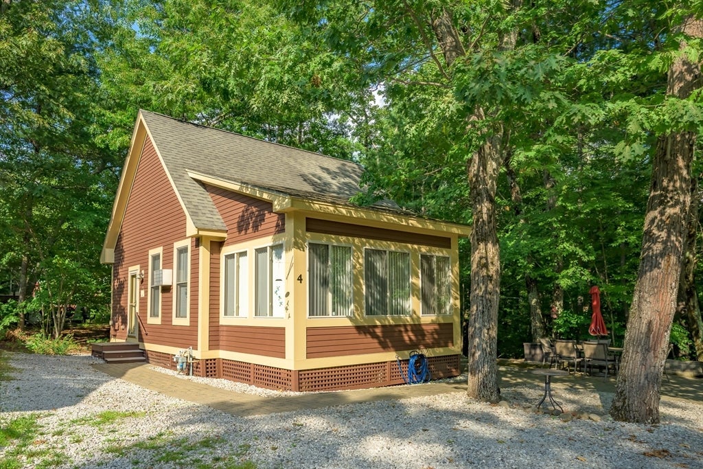 4 Acorn Ln 4