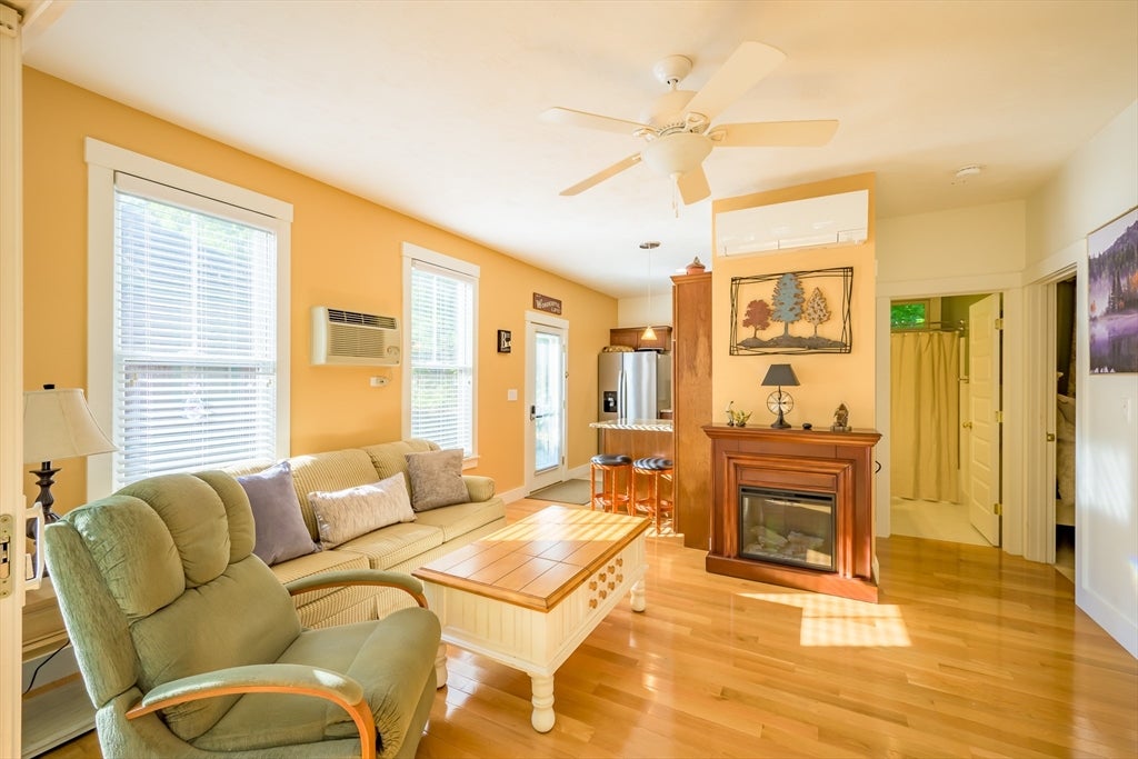 4 Acorn Ln #4, Westford, MA Photo #8