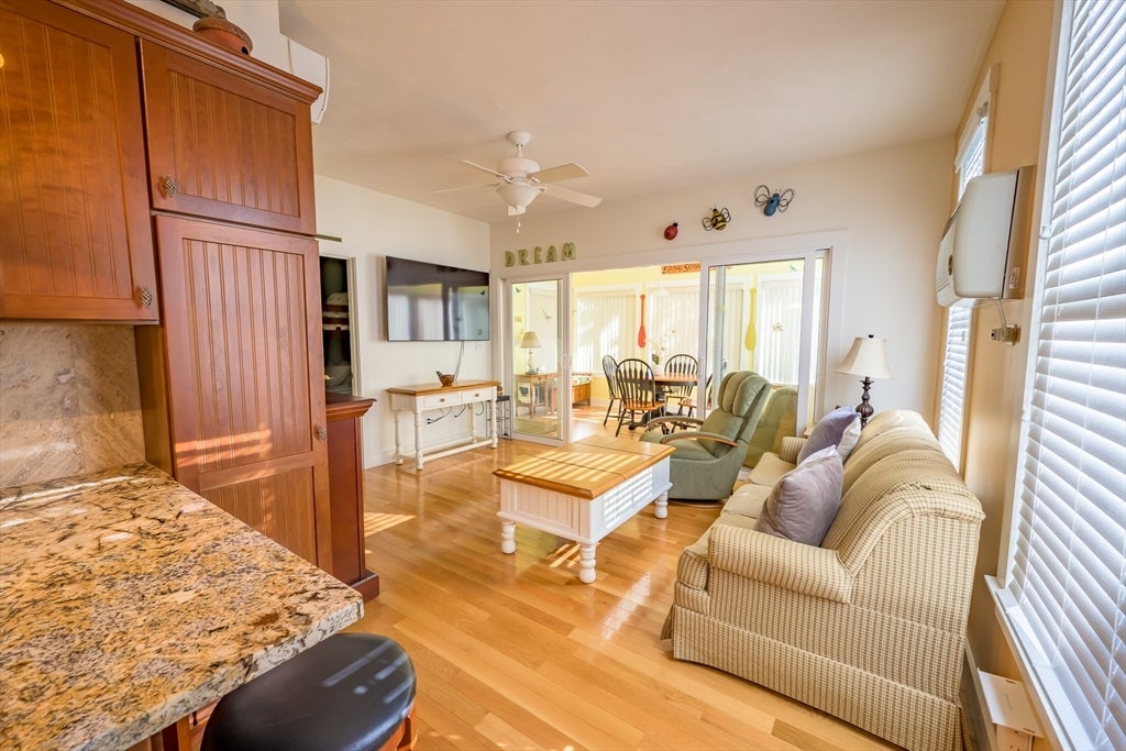4 Acorn Ln #4, Westford, MA Photo #12