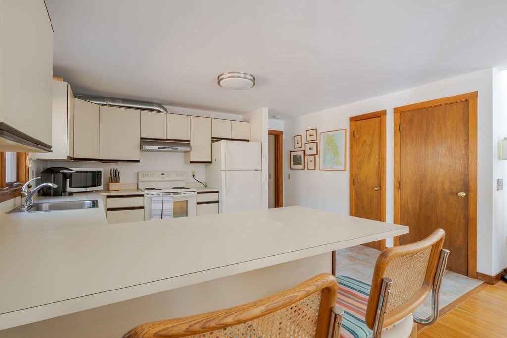 Wellfleet, Massachusetts 02667, United States, 3 Bedrooms Bedrooms, ,3 BathroomsBathrooms,Residential,Active,100577