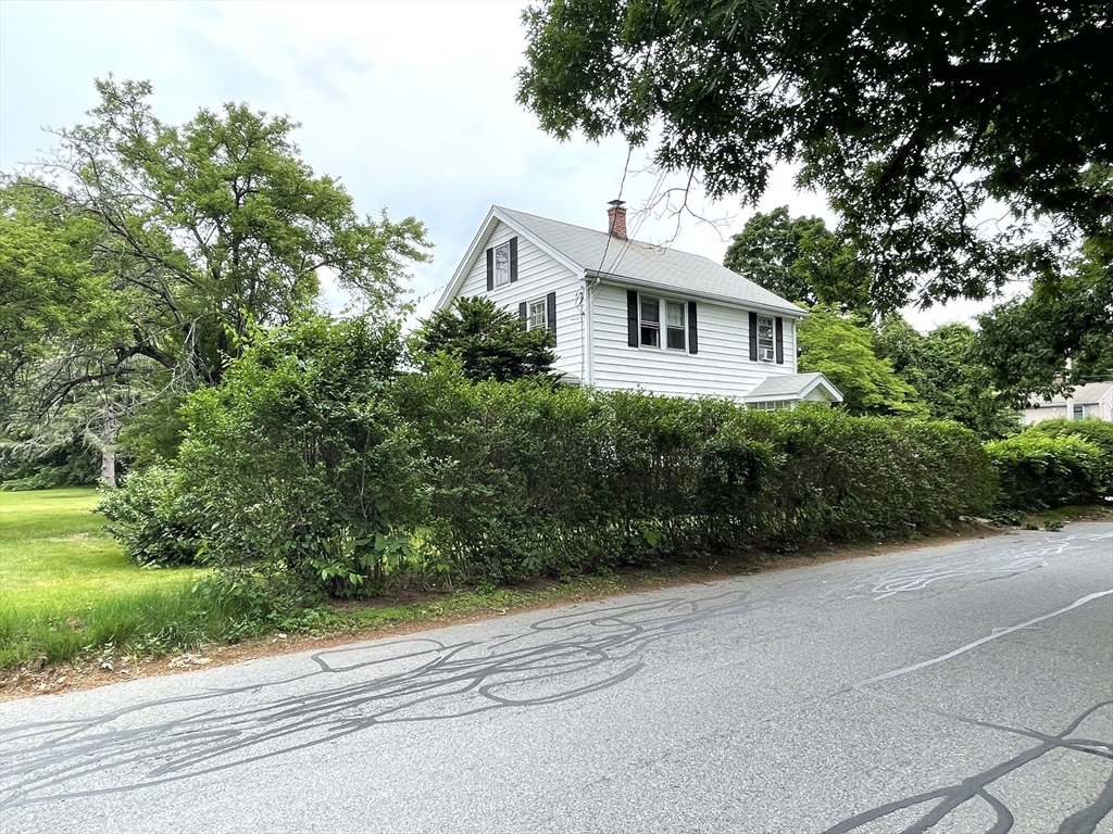 3 Lowell St