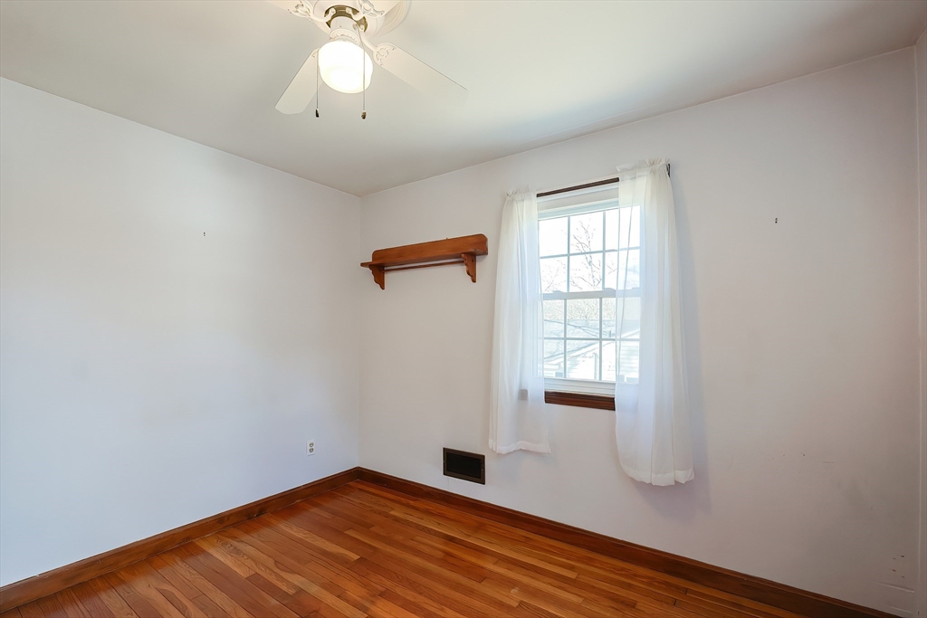 Attleboro, Massachusetts 02703, United States, 4 Bedrooms Bedrooms, ,2 BathroomsBathrooms,Residential,Active,96439