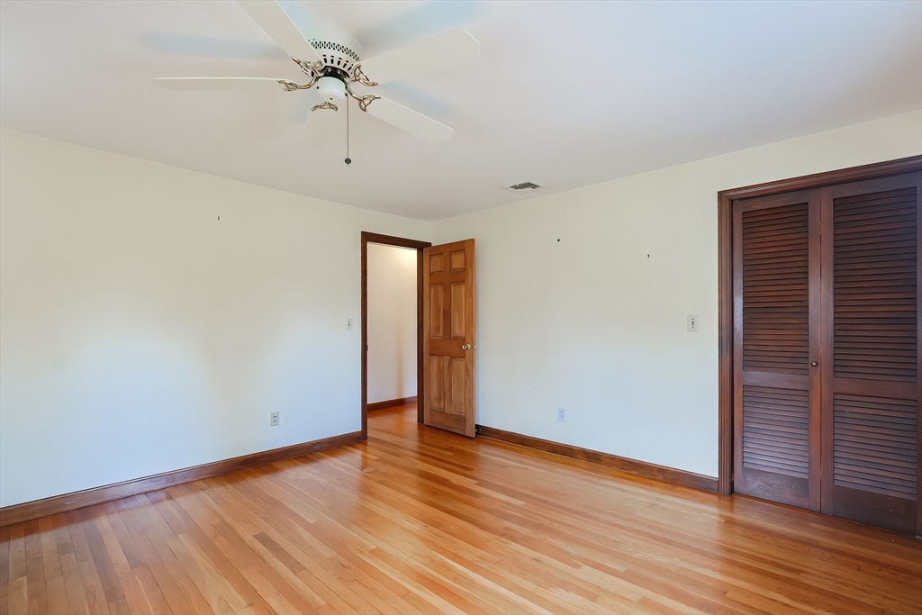 Attleboro, Massachusetts 02703, United States, 4 Bedrooms Bedrooms, ,2 BathroomsBathrooms,Residential,Active,96439