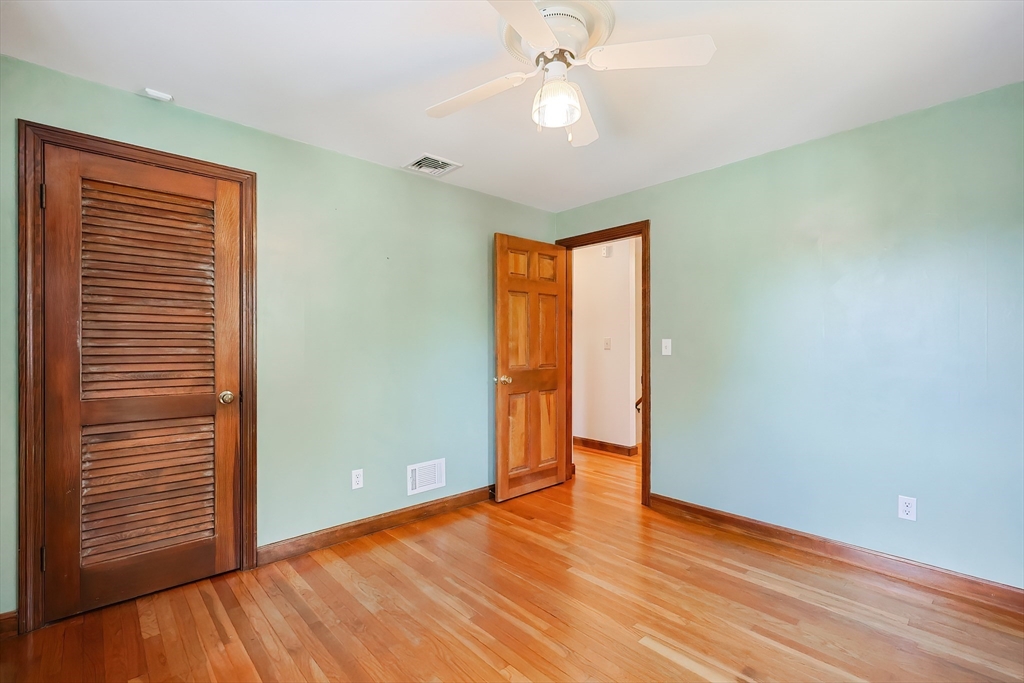 Attleboro, Massachusetts 02703, United States, 4 Bedrooms Bedrooms, ,2 BathroomsBathrooms,Residential,Active,96439