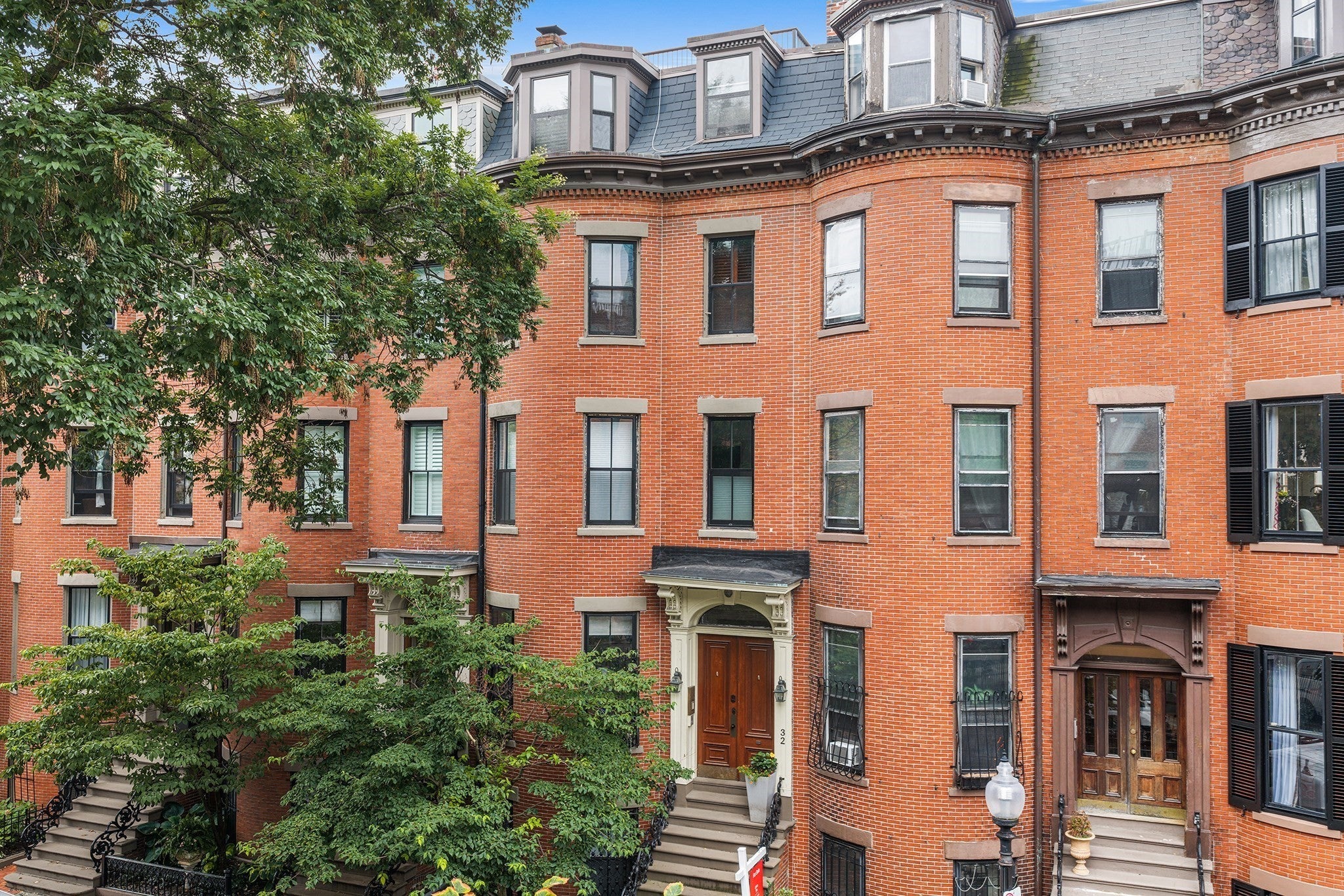 32 Rutland Sq