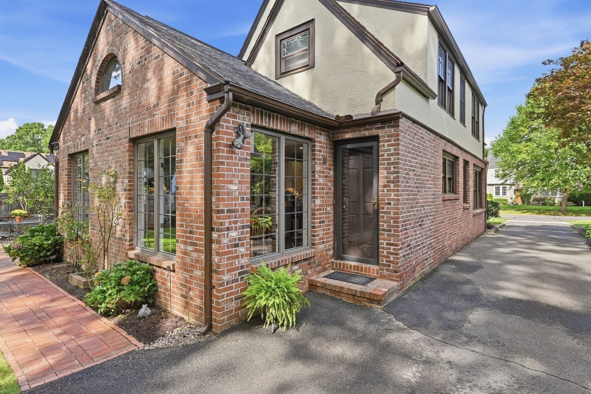 131 Wenonah Rd, Longmeadow, MA, 131 Wenonah Rd, Longmeadow, MA Photo #4