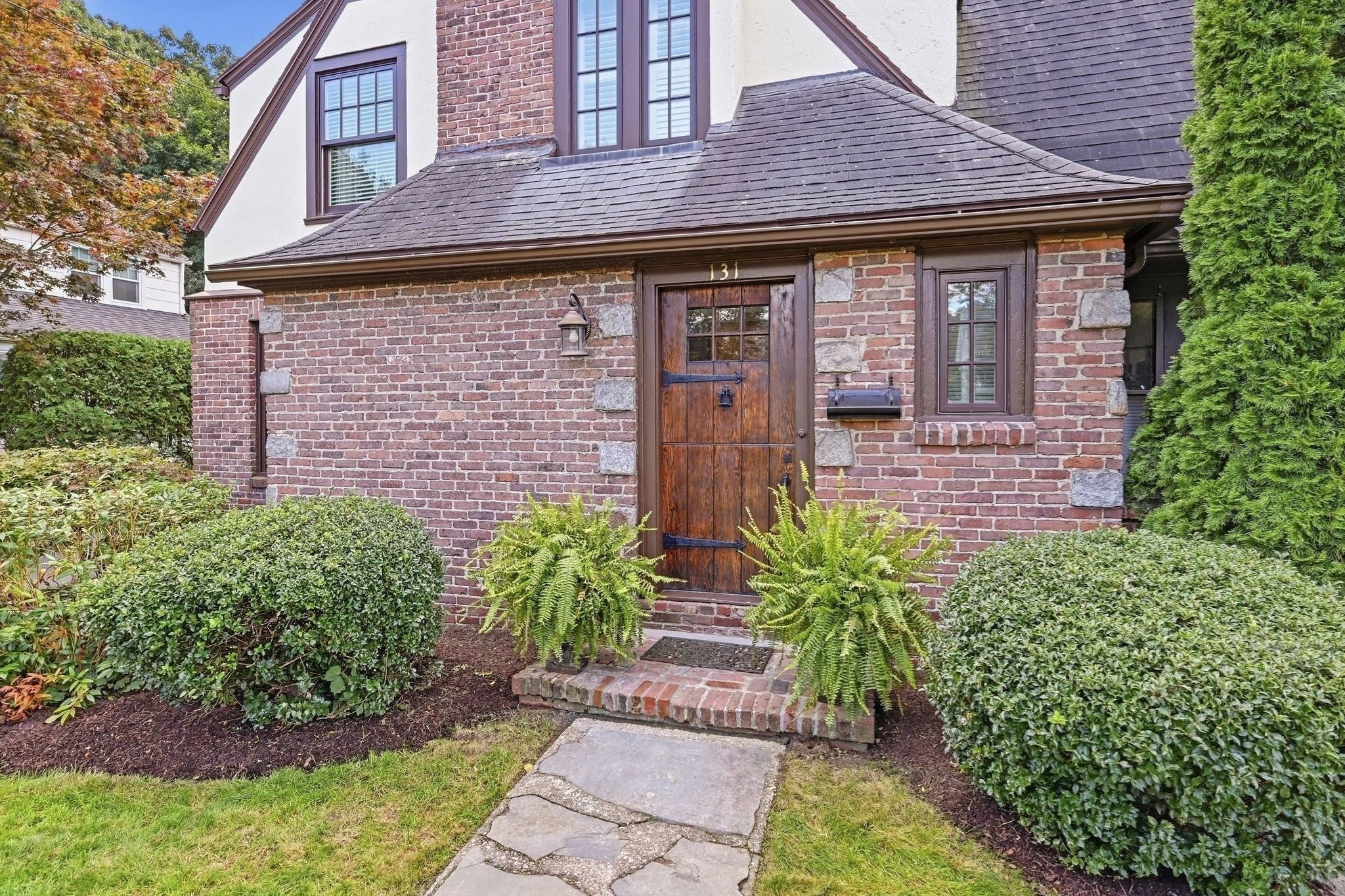 131 Wenonah Rd, Longmeadow, MA, 131 Wenonah Rd, Longmeadow, MA Photo #2