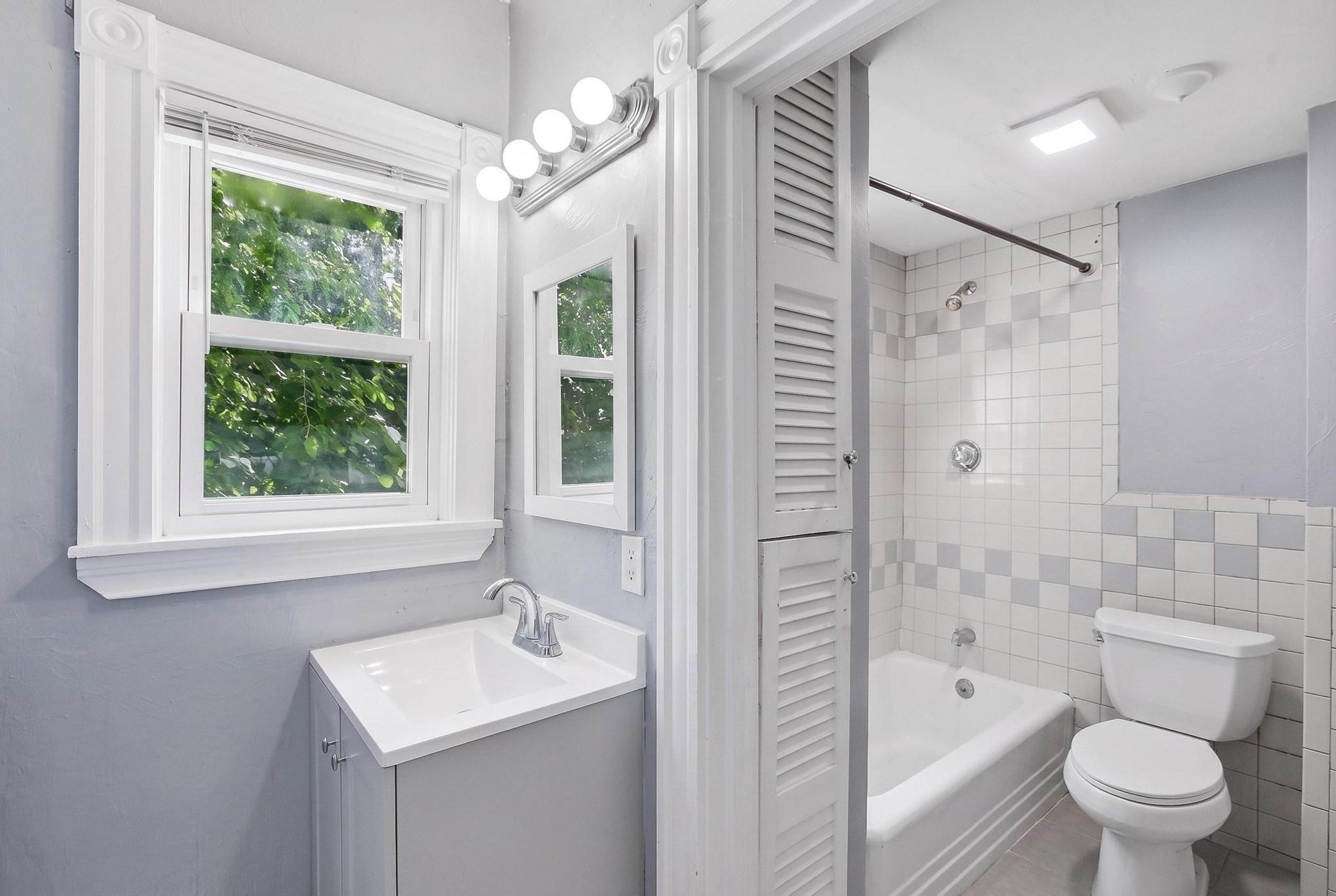 132 Huntington St, Brockton, MA Photo #17