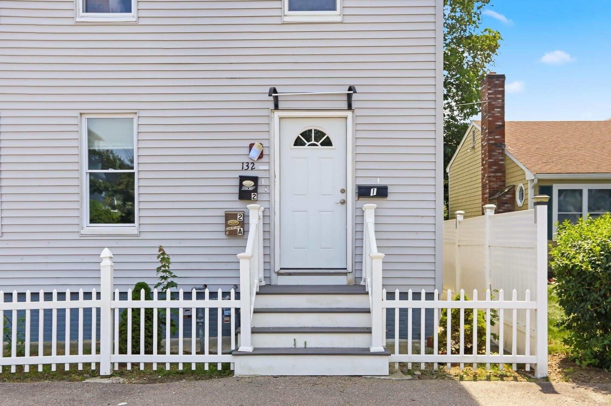 132 Huntington St