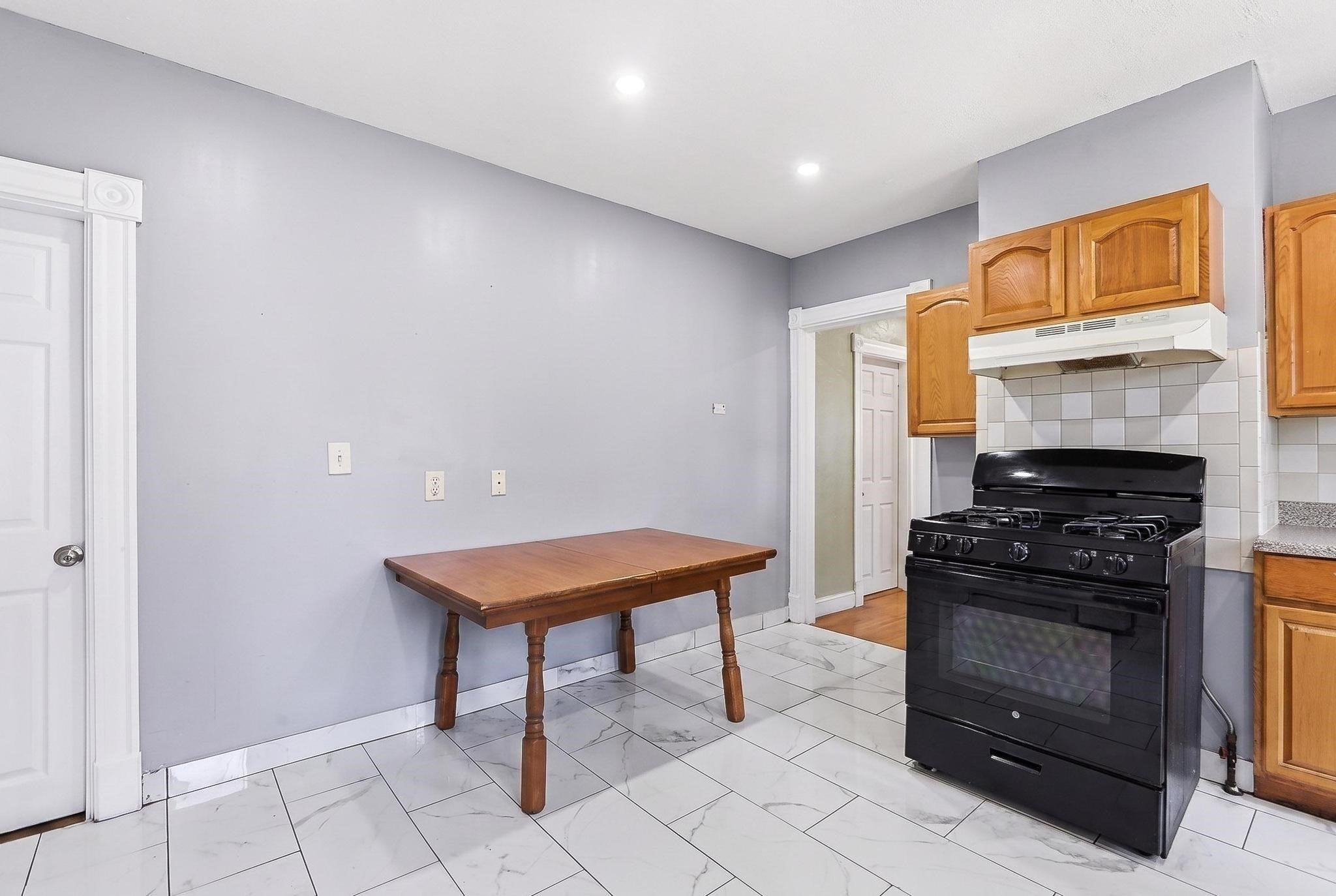 132 Huntington St, Brockton, MA Photo #22