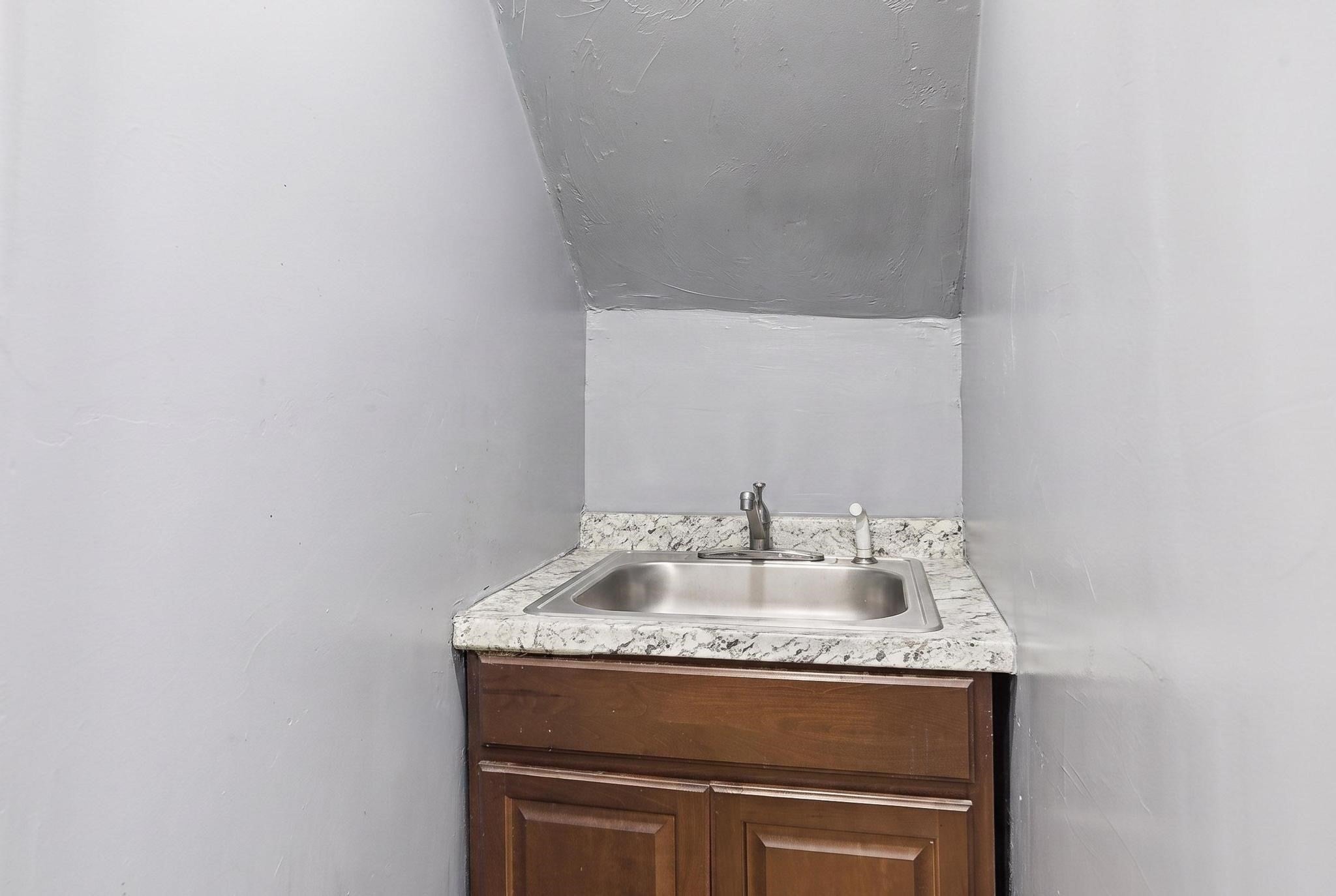 132 Huntington St, Brockton, MA Photo #32
