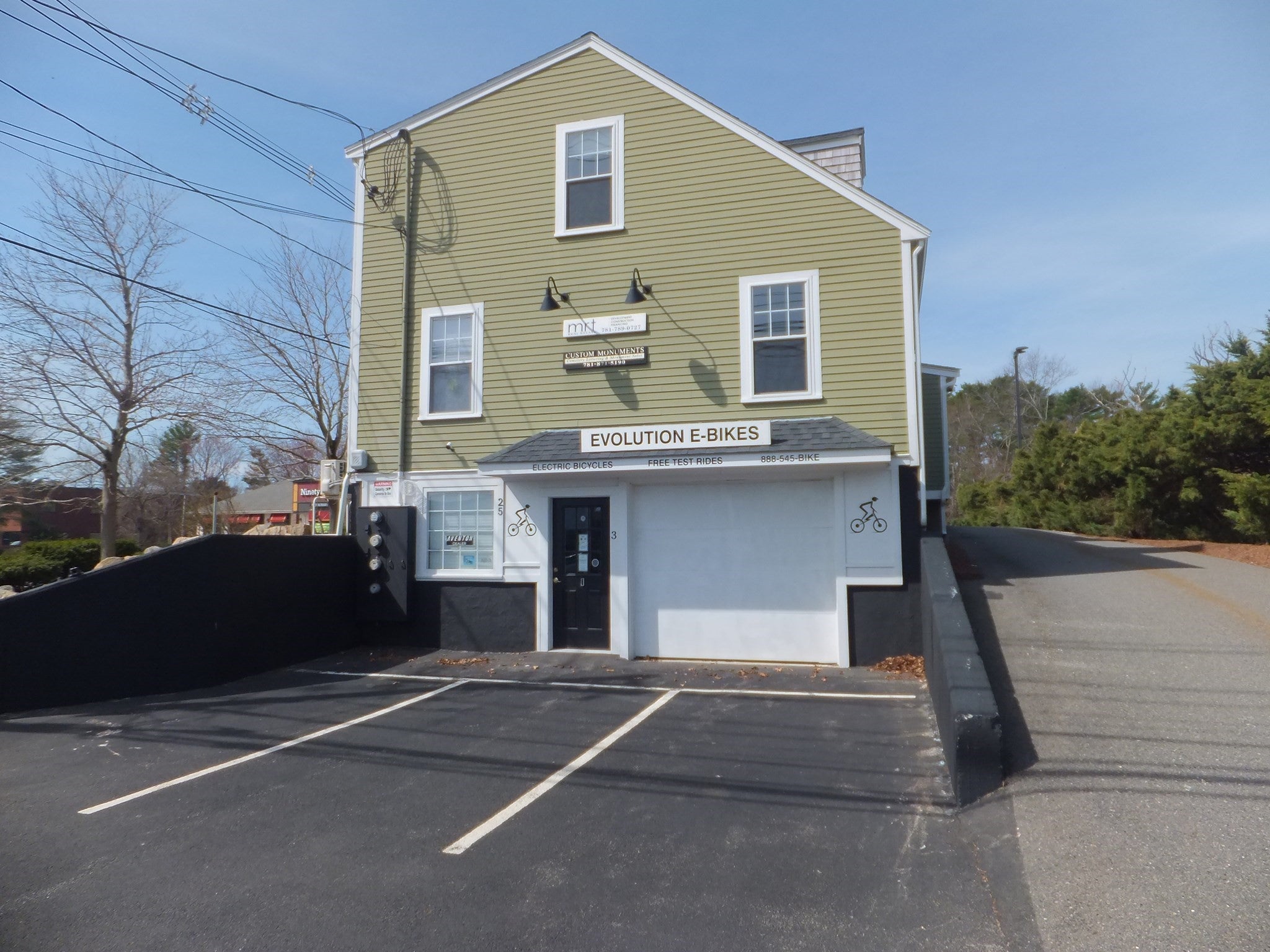 25 Accord Park Dr