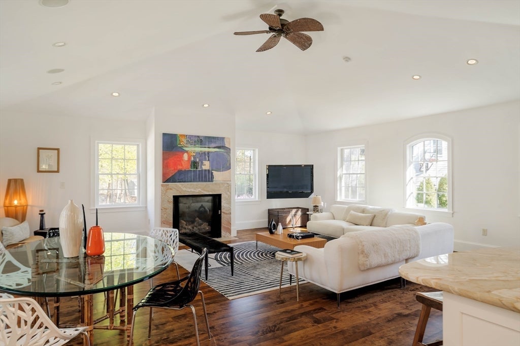 10 Rangeley Road, Winchester, MA Photo #16