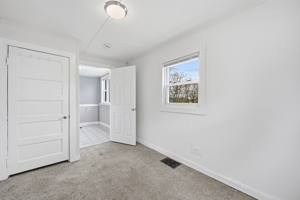 300 Lynn Street, Peabody, MA Photo #18