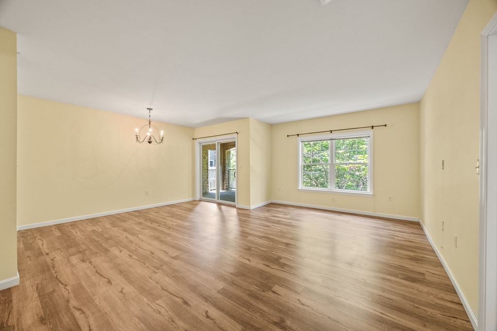 110 Dillingham 215