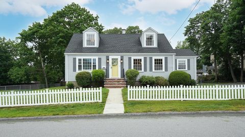 12 Cumberland Street Cumberland RI 02864