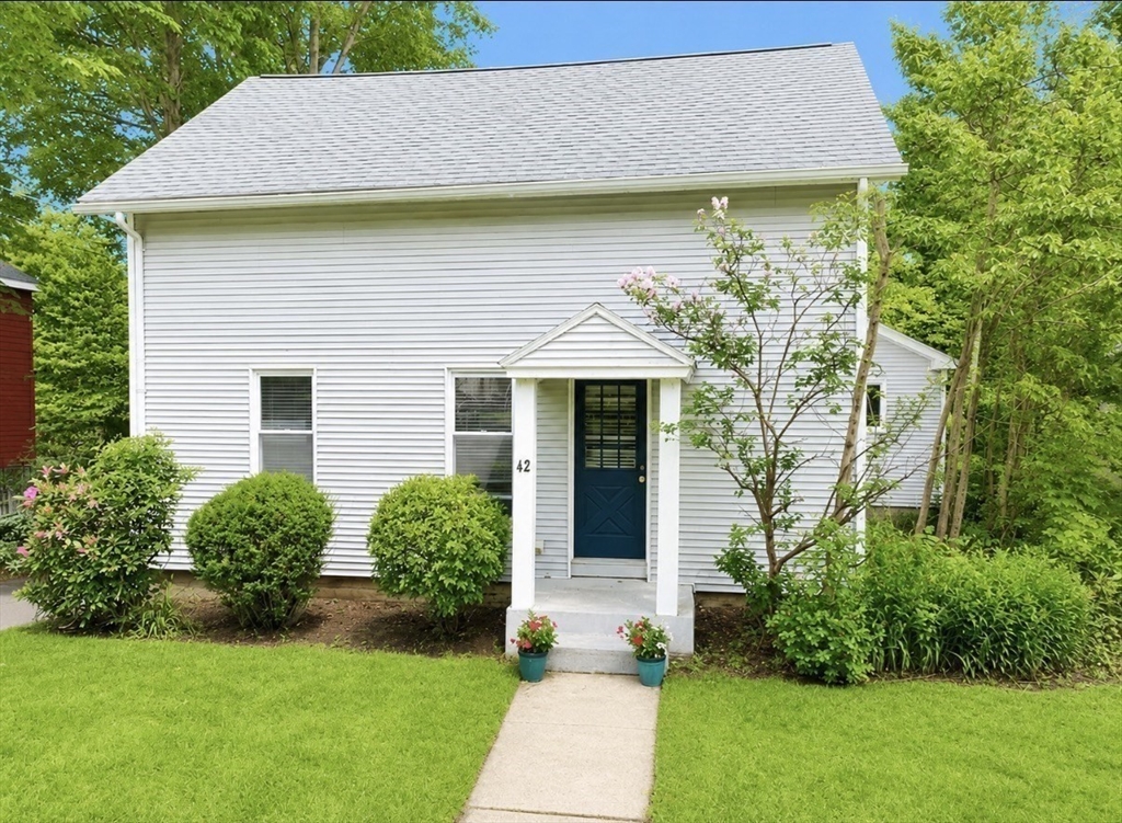 42 Water St