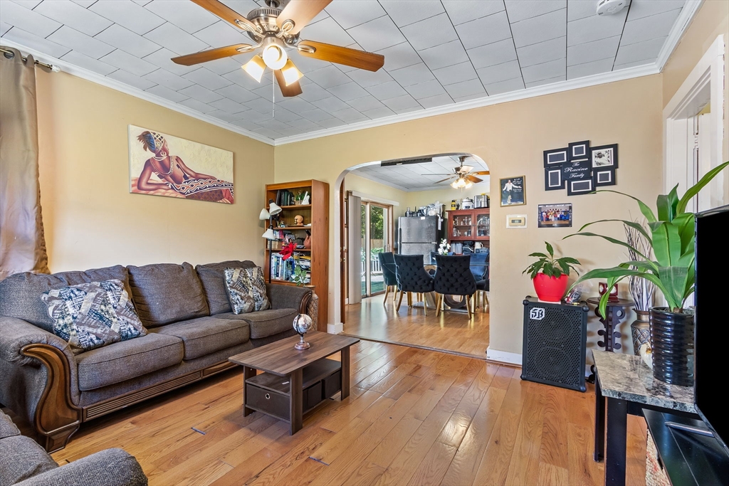82 Sunset Dr