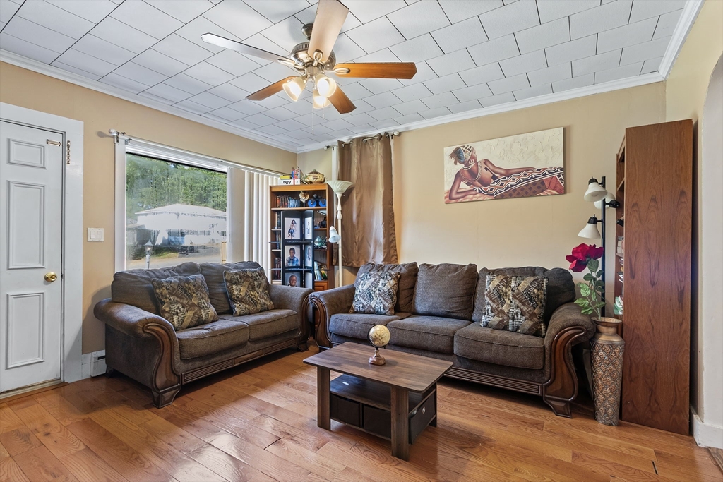 82 Sunset Dr