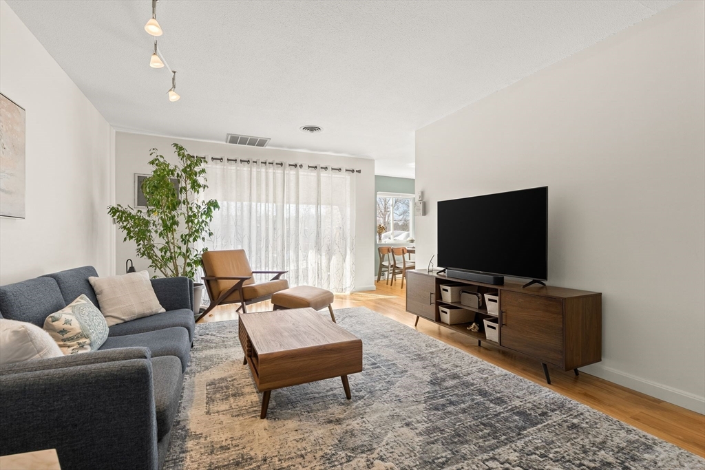 1206 Greendale Ave 217