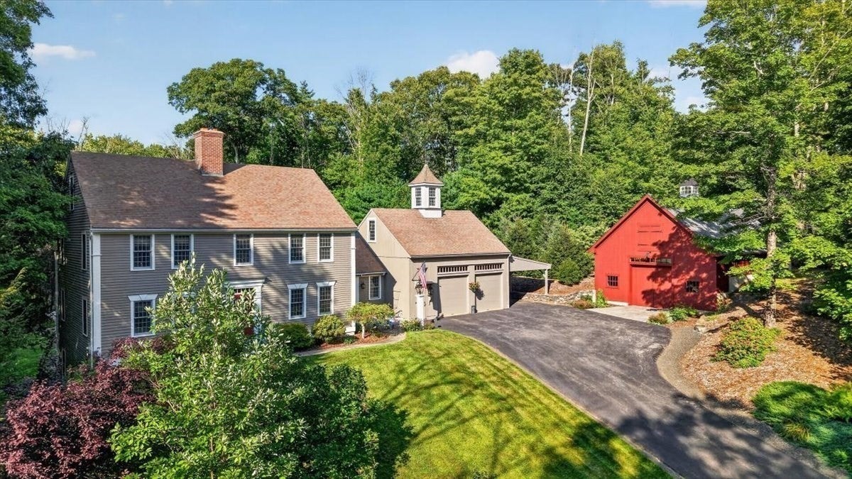 37 Champeaux RD, Brimfield, MA Photo #23