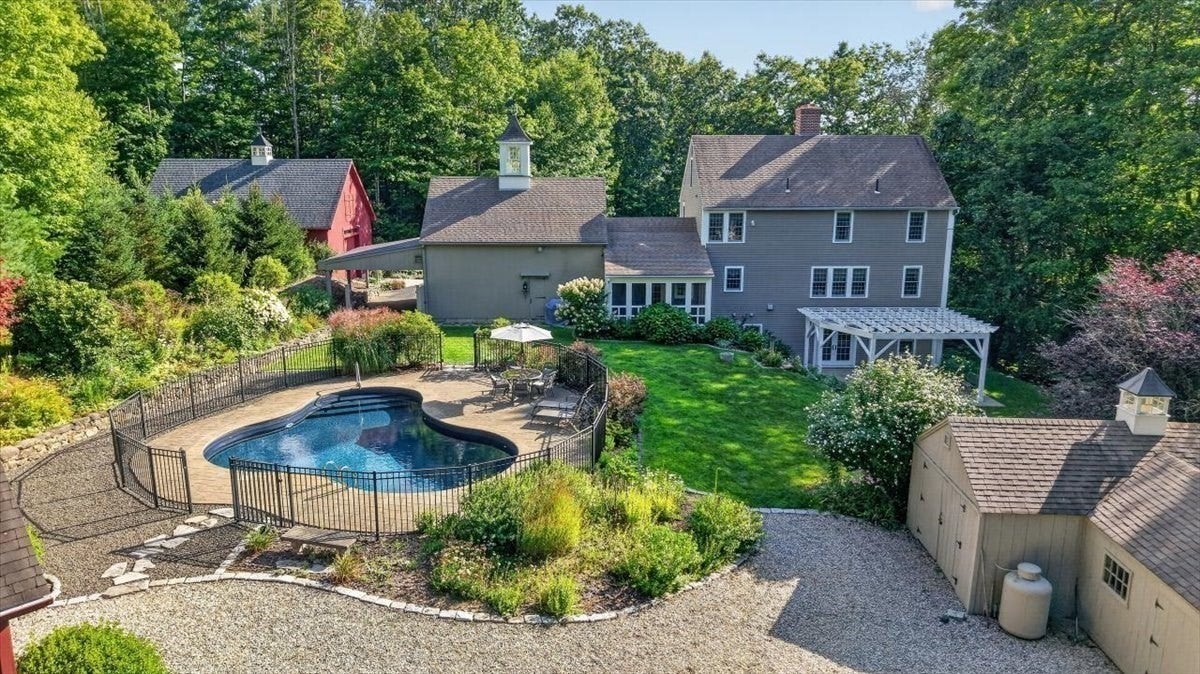 37 Champeaux RD, Brimfield, MA Photo #27