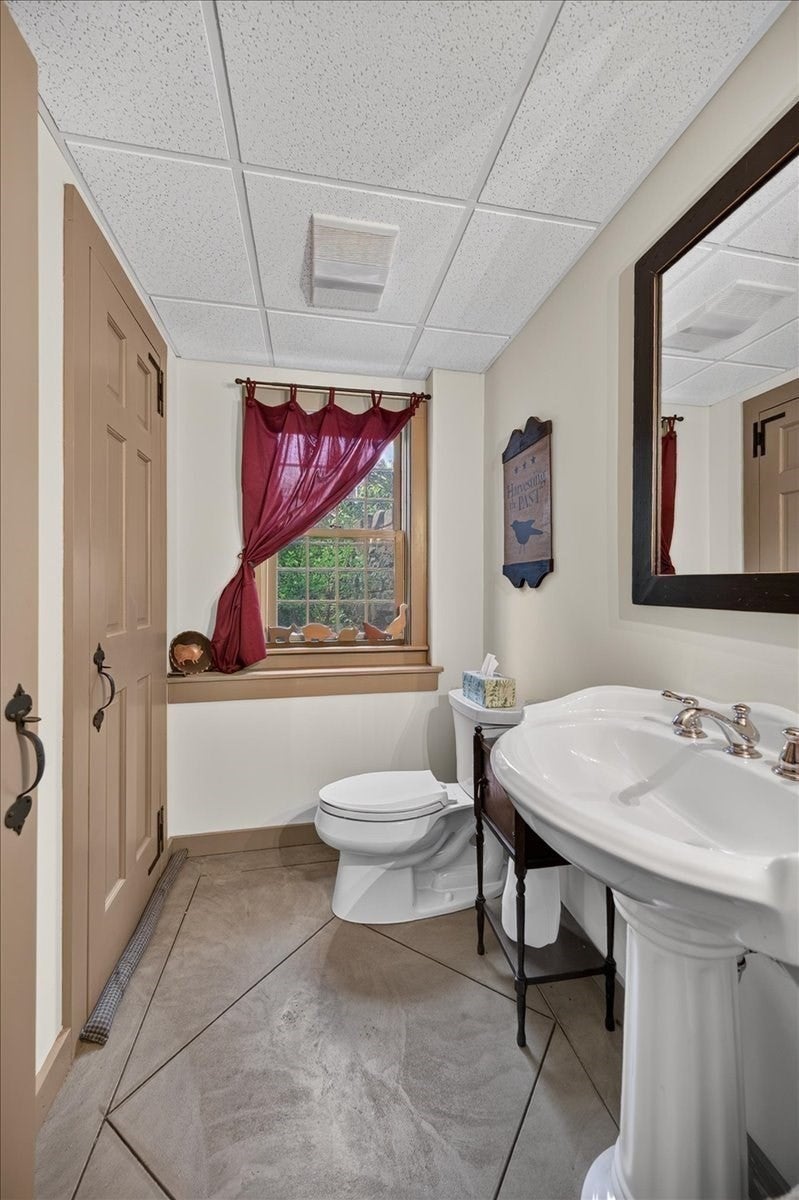 37 Champeaux RD, Brimfield, MA Photo #17