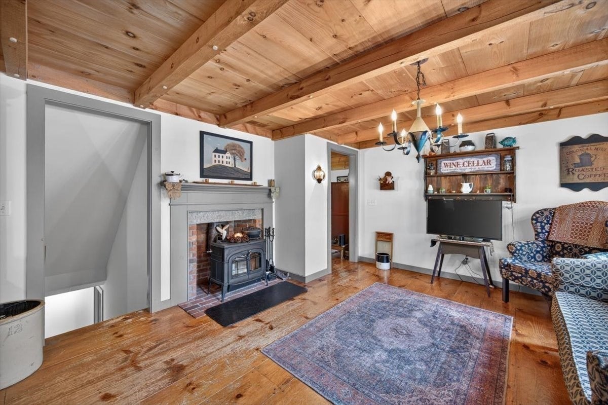 37 Champeaux RD, Brimfield, MA Photo #8