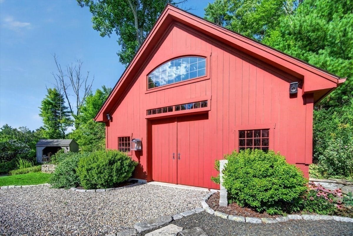 37 Champeaux RD, Brimfield, MA Photo #30