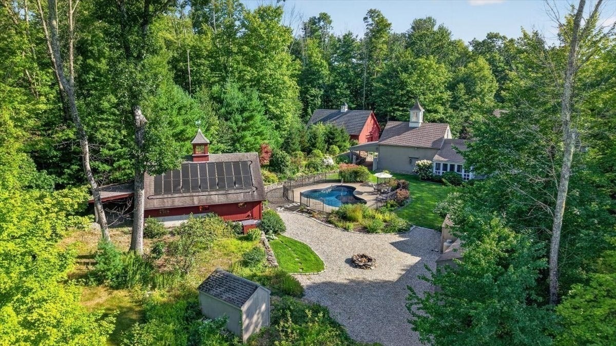37 Champeaux RD, Brimfield, MA Photo #34