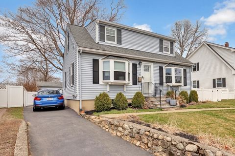 43 Roberts Rd Medford MA 02155