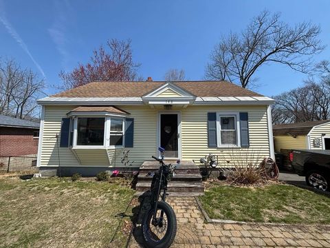 148 Pond St Leominster MA 01453