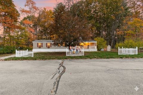 38 Rosemary St. Salem NH 03079