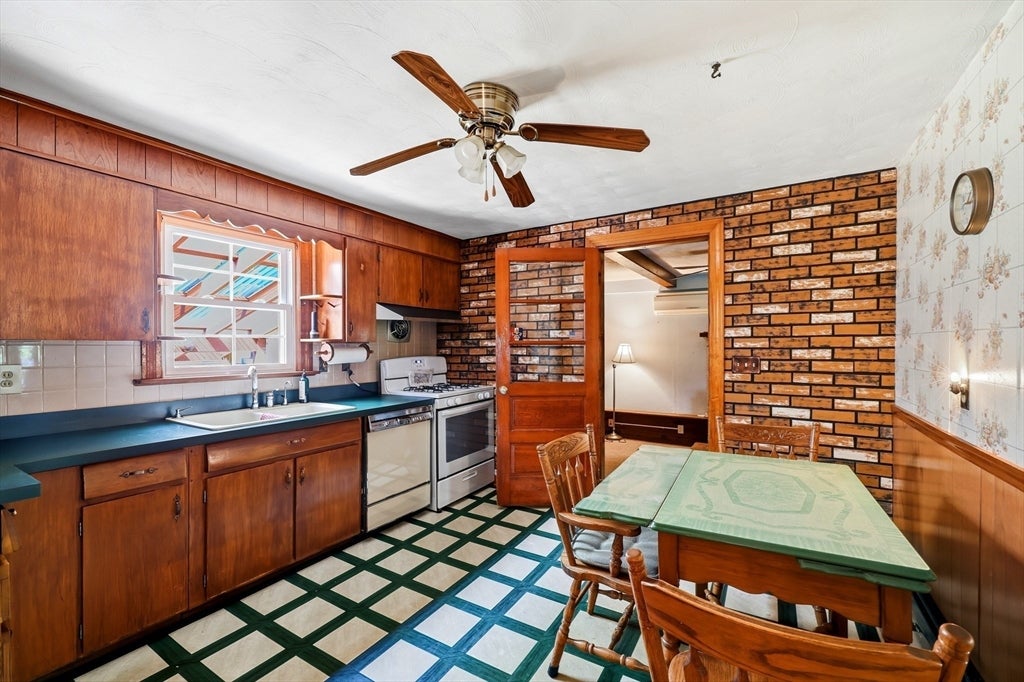 11 Grenier Dr, Westfield, MA, 11 Grenier Dr, Westfield, MA Photo #8