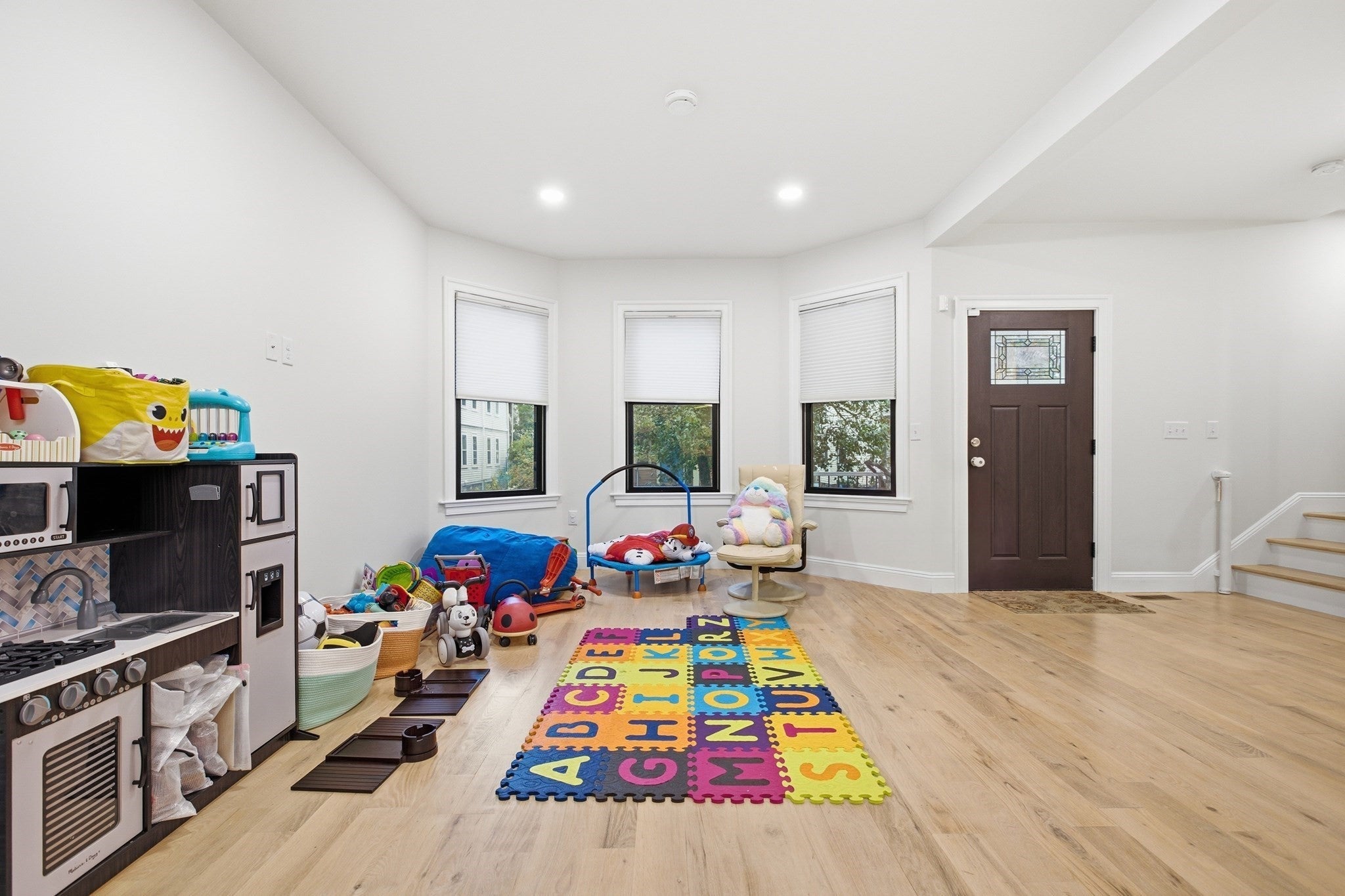 16 Boston Ave, Somerville, MA Photo #11