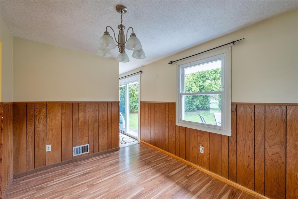15 Mishawum Dr, Dartmouth, MA Photo #18