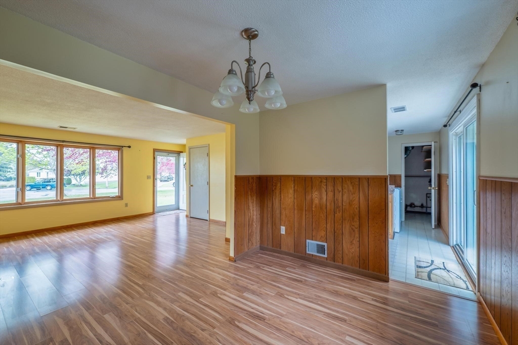 15 Mishawum Dr, Dartmouth, MA Photo #17