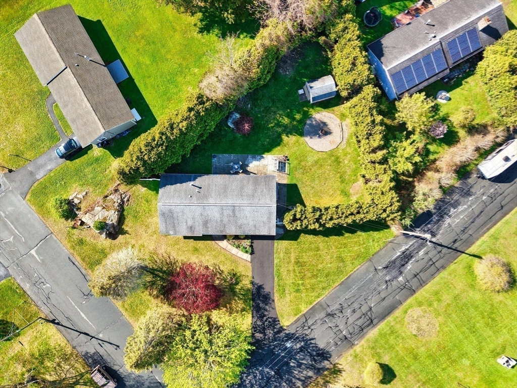 15 Mishawum Dr, Dartmouth, MA Photo #32