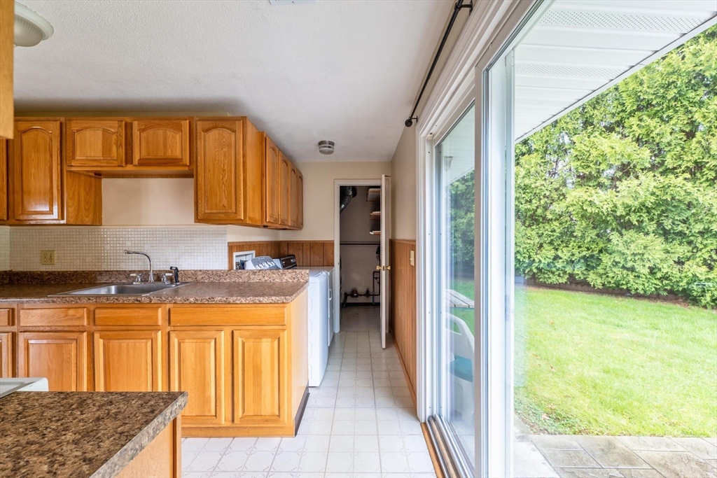 15 Mishawum Dr, Dartmouth, MA Photo #20
