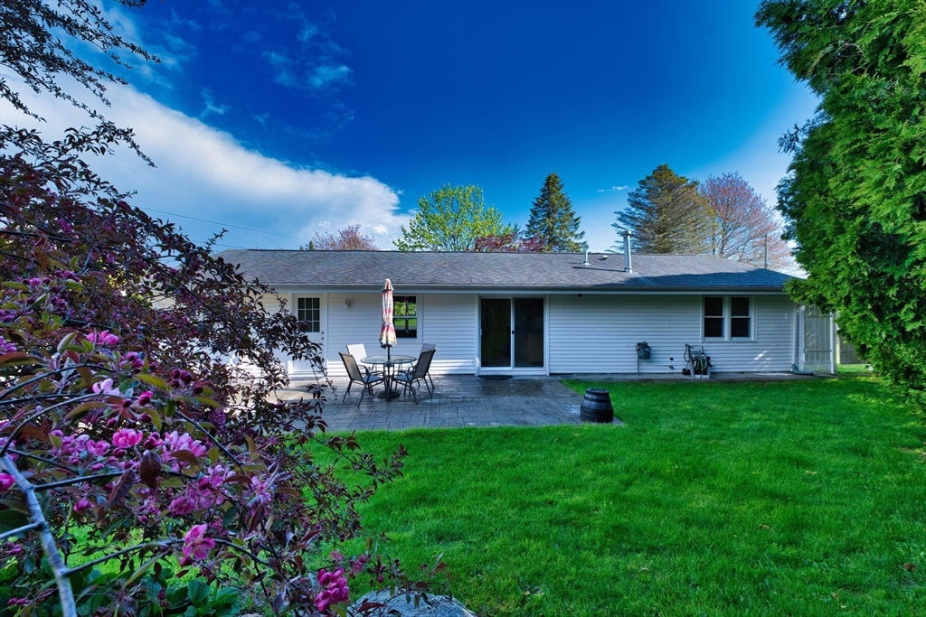 15 Mishawum Dr, Dartmouth, MA Photo #12