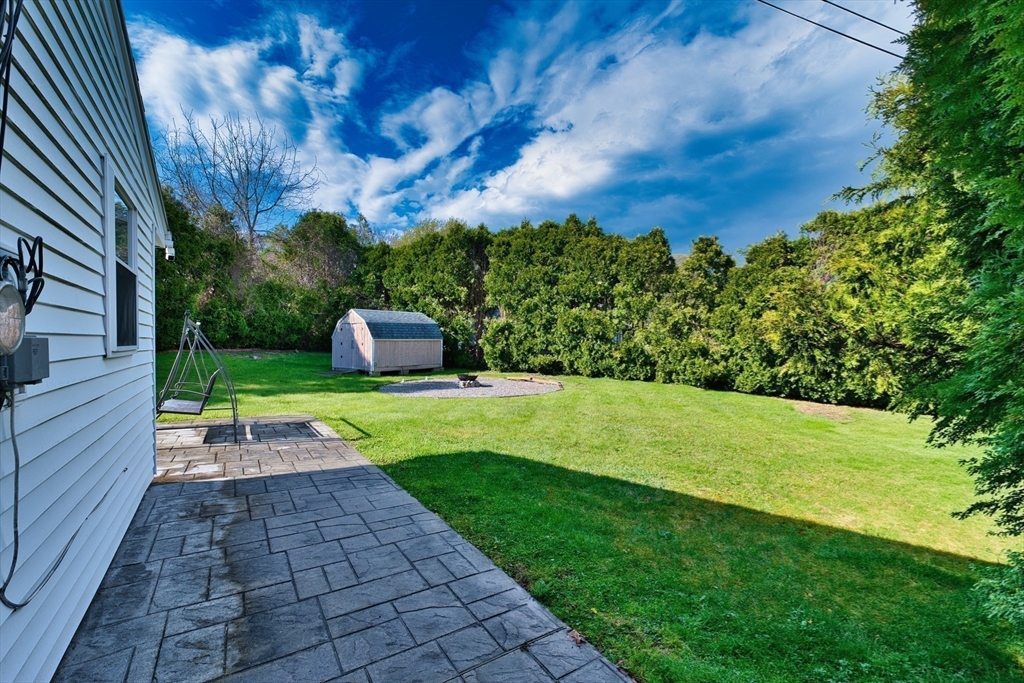 15 Mishawum Dr, Dartmouth, MA Photo #7